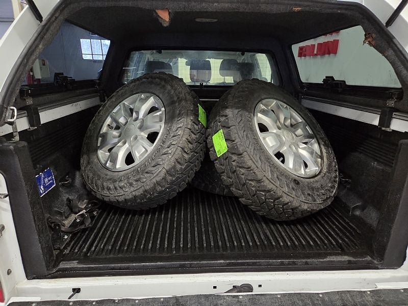 Vehicle Image 8