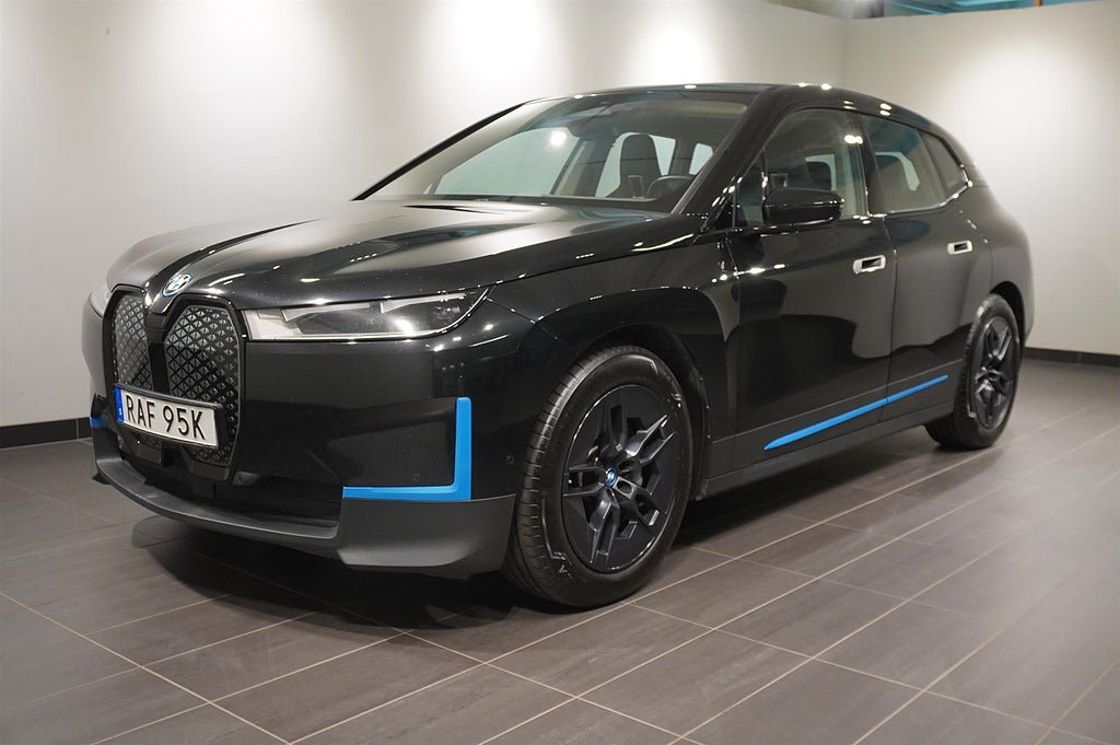 BMW iX xDrive50, 524ps, 2023