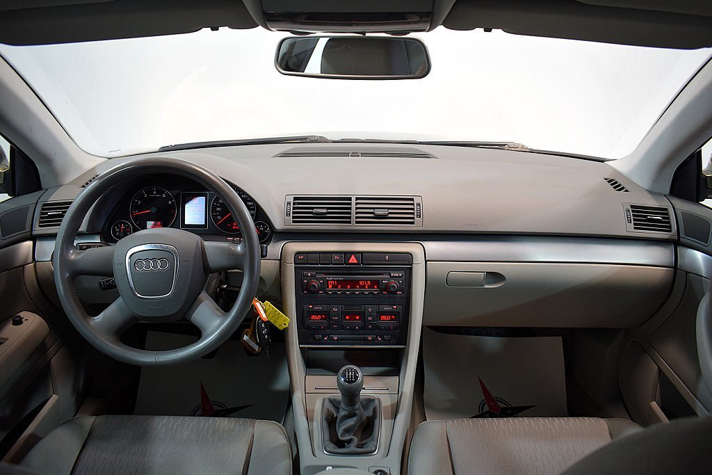 Vehicle Image 18