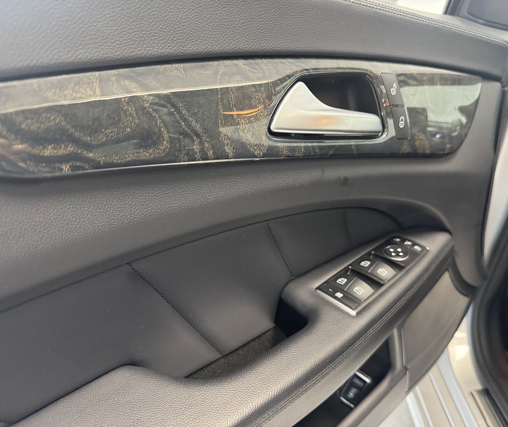 Vehicle Image 23