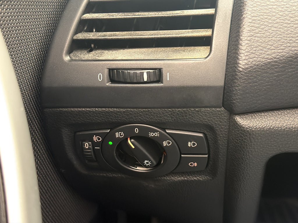 Vehicle Image 27
