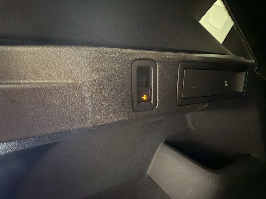 Vehicle Image 23