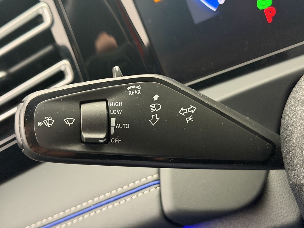 Vehicle Image 38