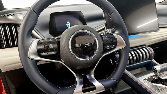 Vehicle Image 14