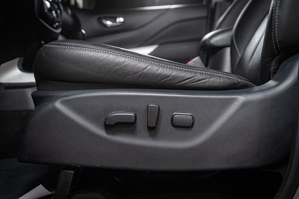 Vehicle Image 17