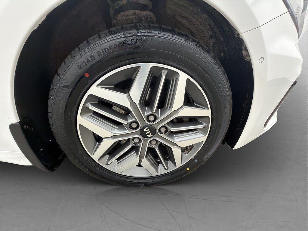 Vehicle Image 35