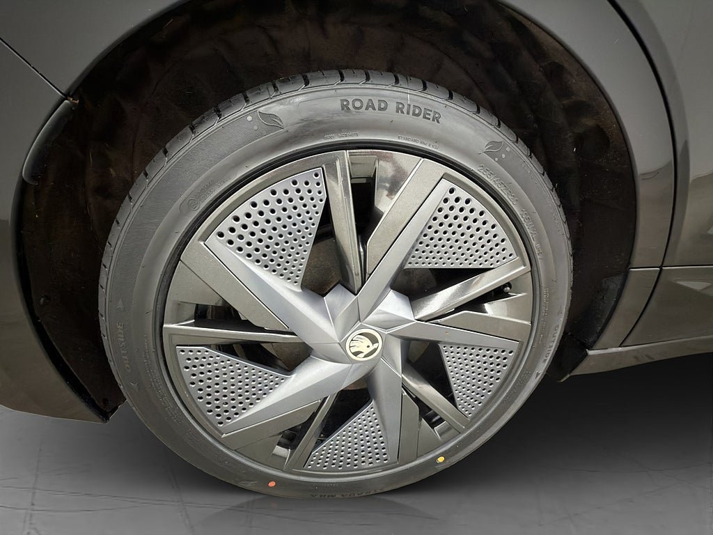 Vehicle Image 37