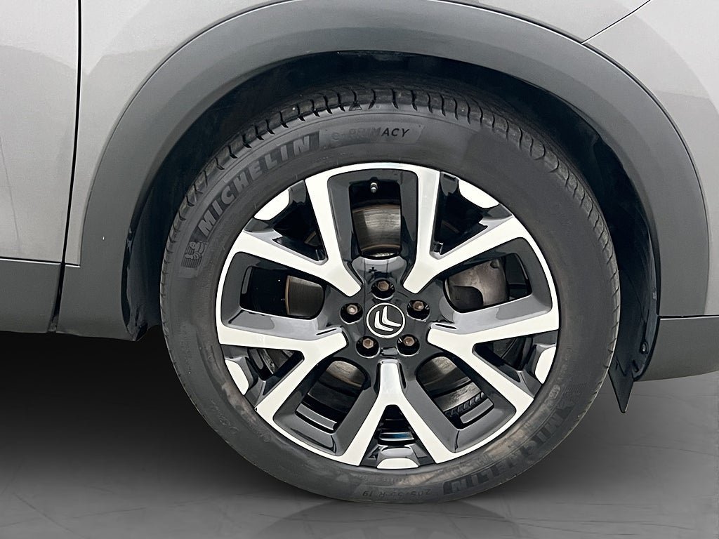 Vehicle Image 36