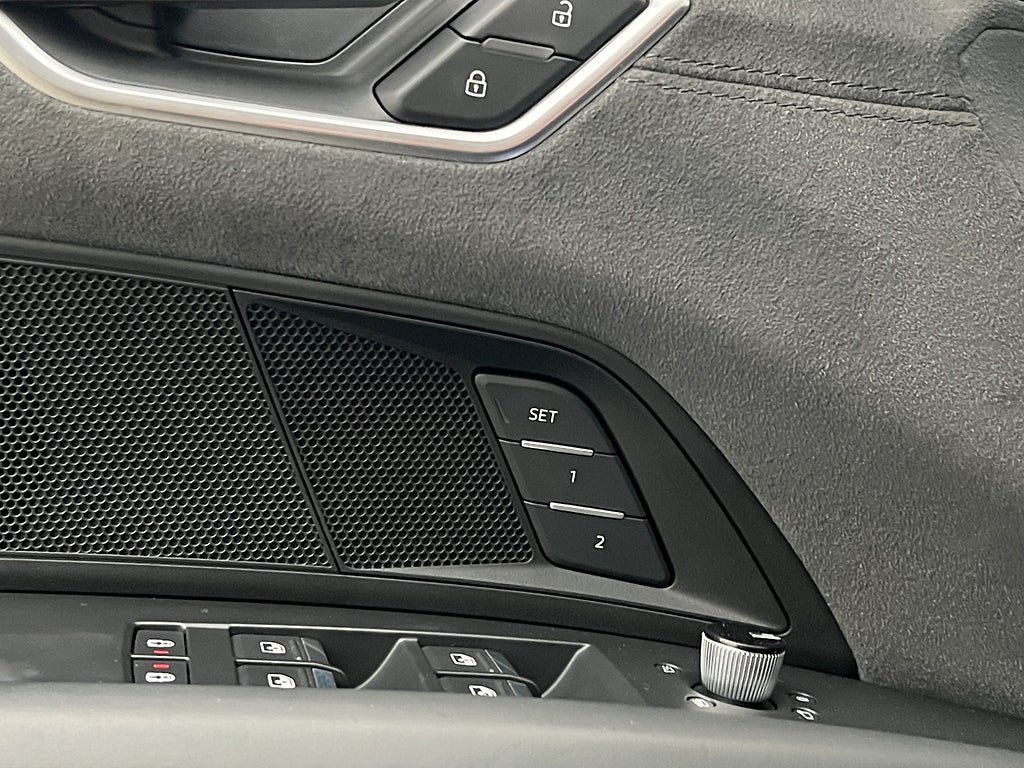 Vehicle Image 37