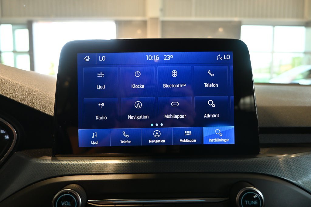 Vehicle Image 18