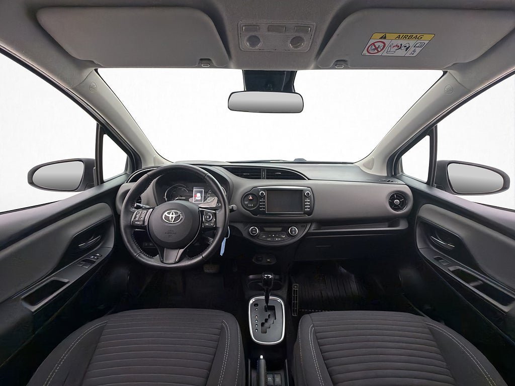 Vehicle Image 11