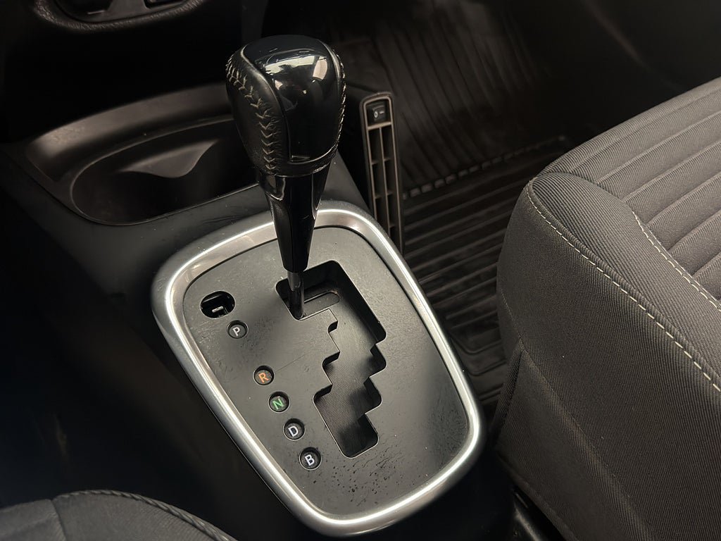 Vehicle Image 23