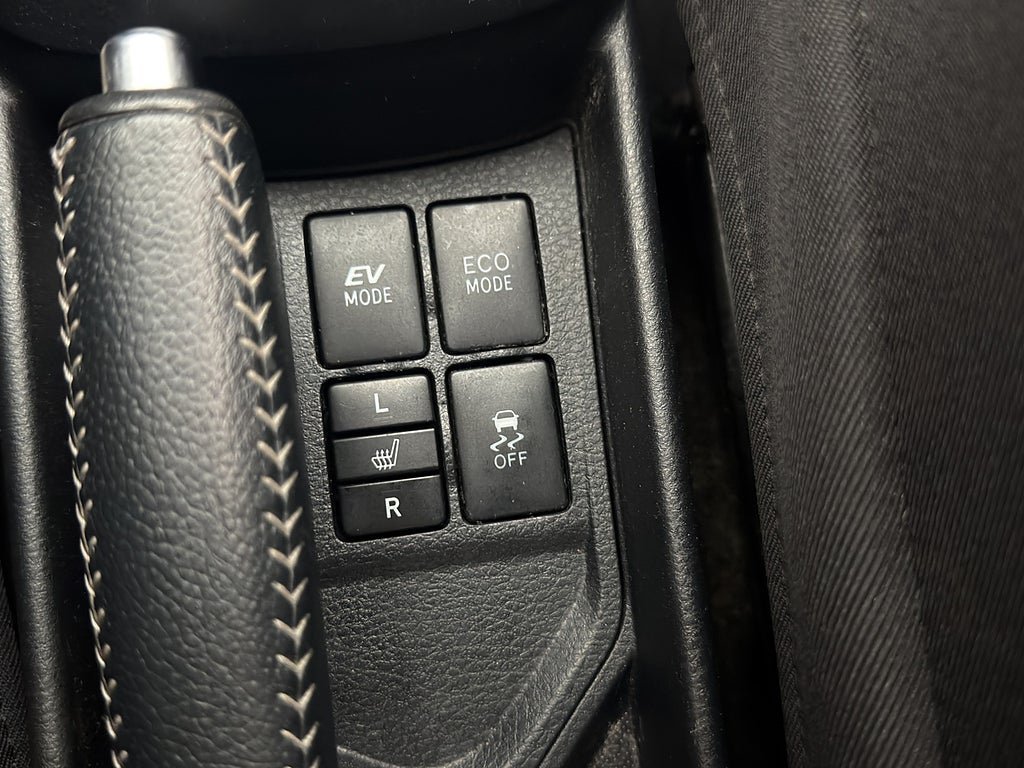 Vehicle Image 24