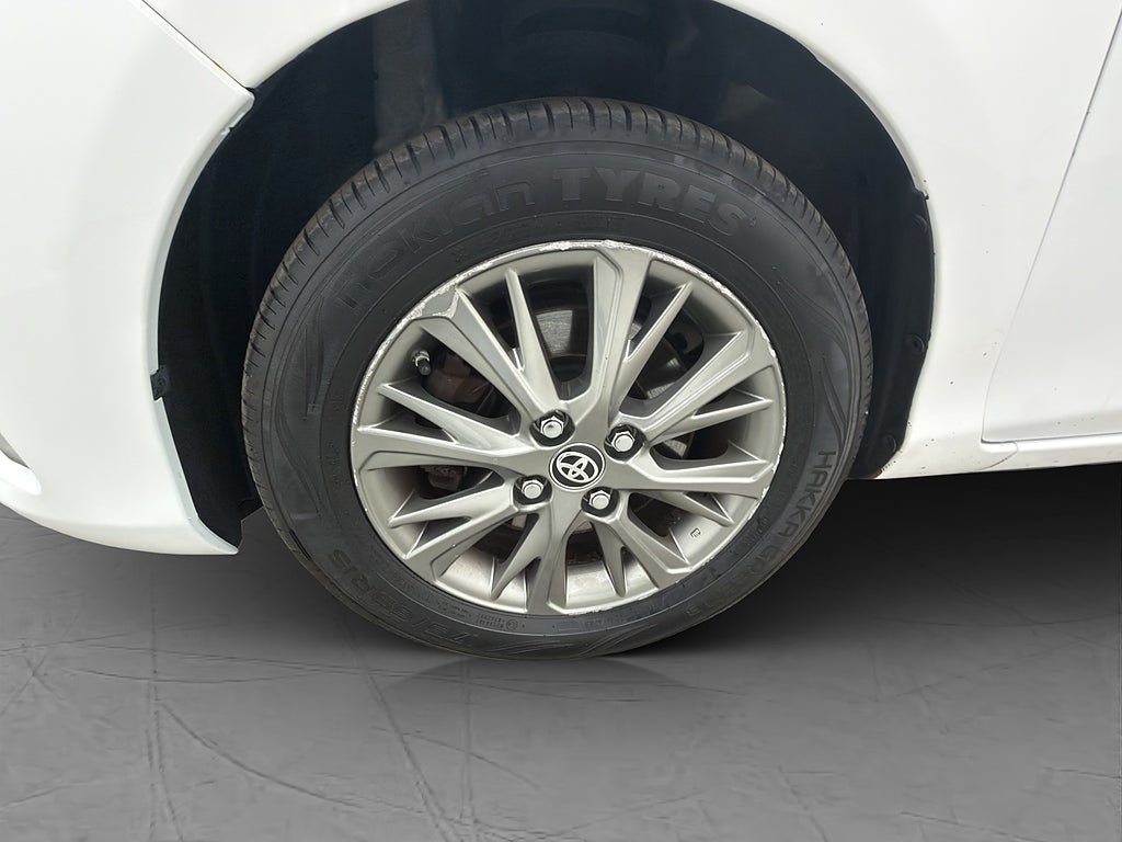 Vehicle Image 26