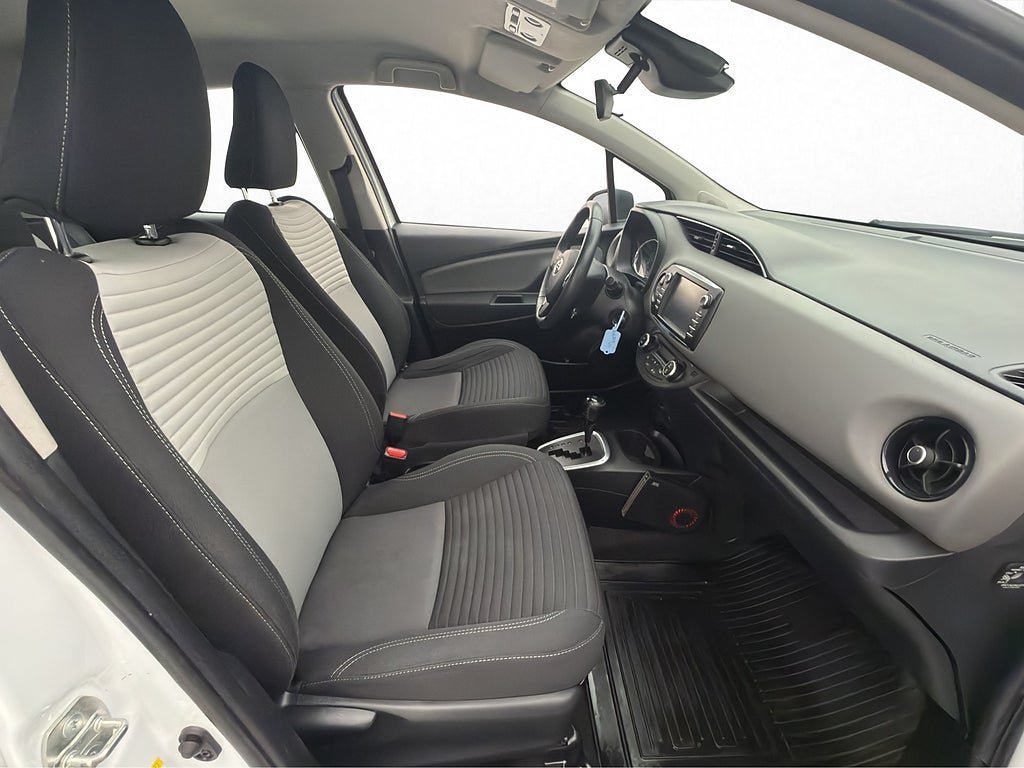 Vehicle Image 30