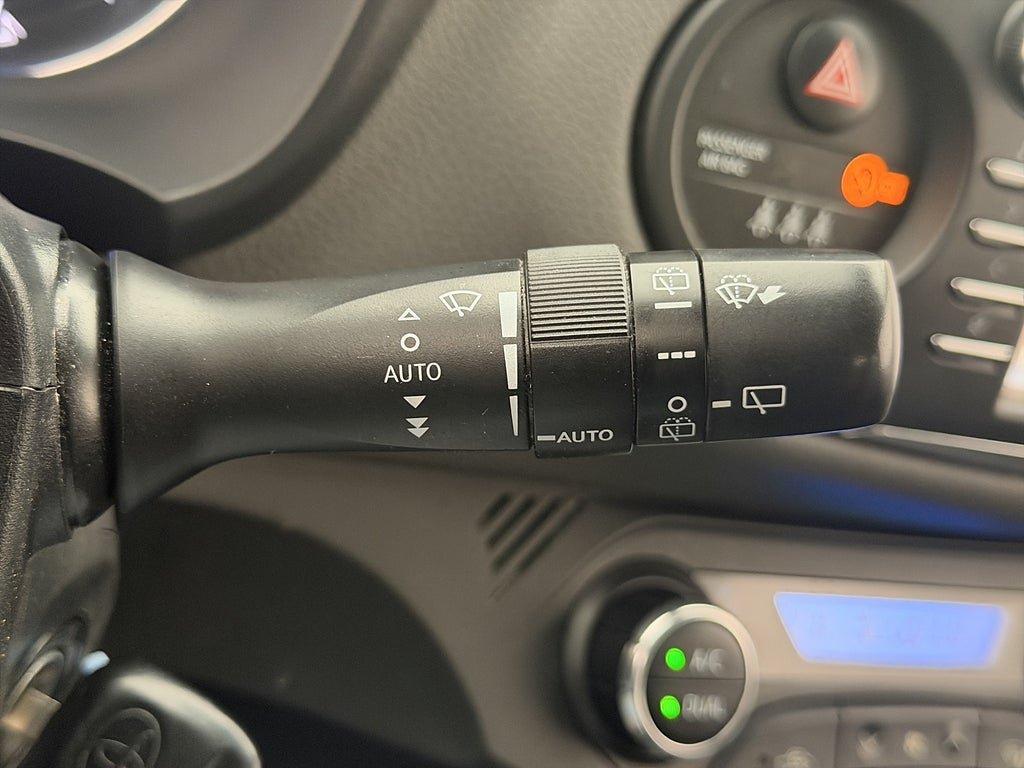 Vehicle Image 33
