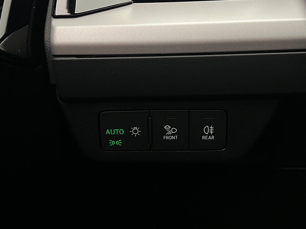 Vehicle Image 37