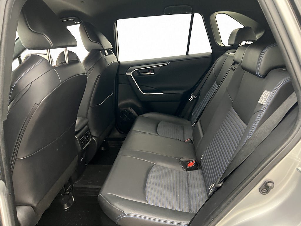 Vehicle Image 26