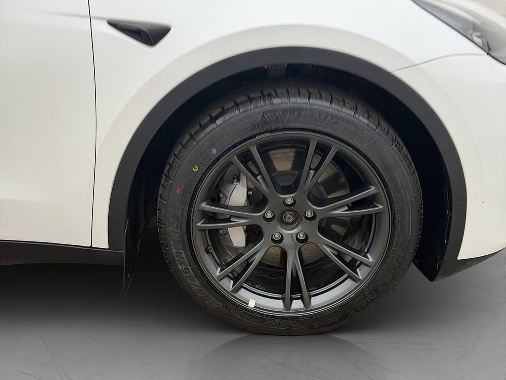 Vehicle Image 35