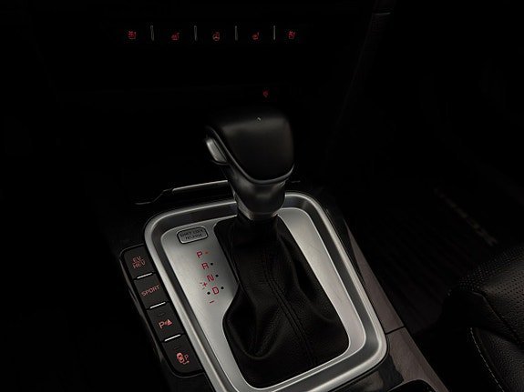 Vehicle Image 25