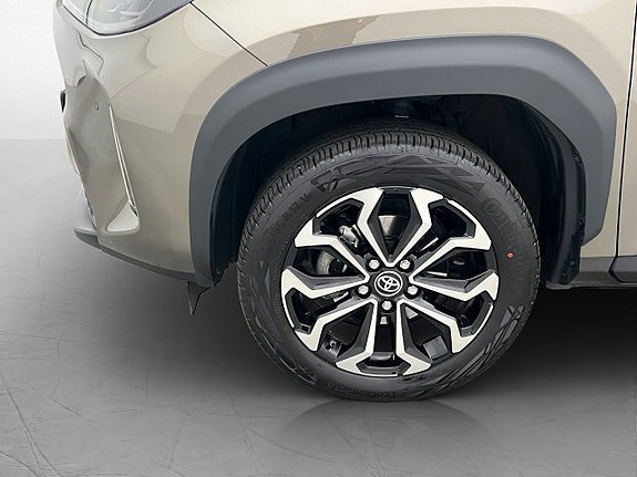 Vehicle Image 24