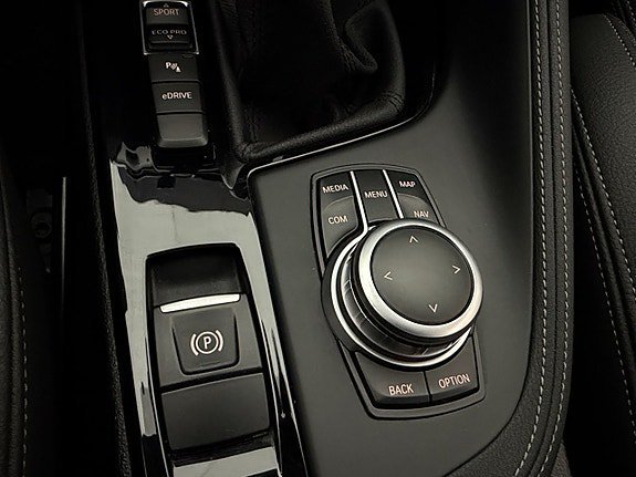 Vehicle Image 38