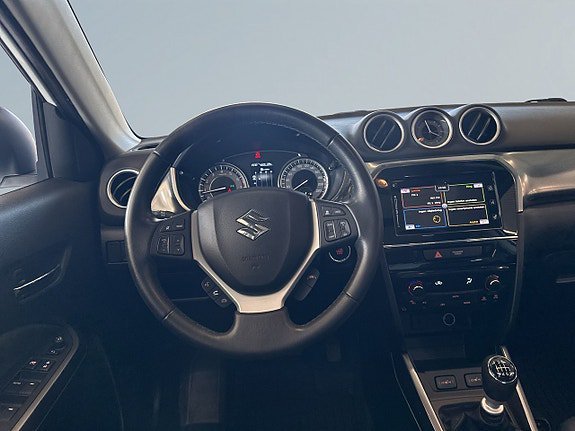 Vehicle Image 9