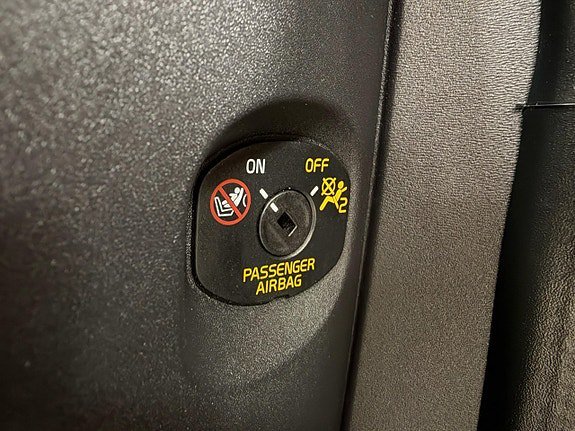 Vehicle Image 25
