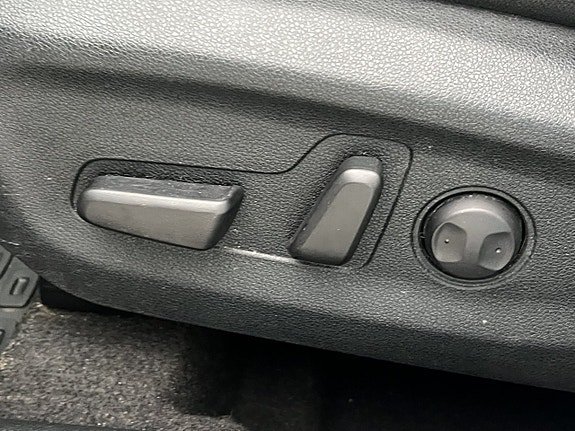 Vehicle Image 27