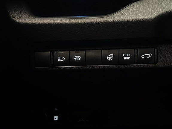 Vehicle Image 26