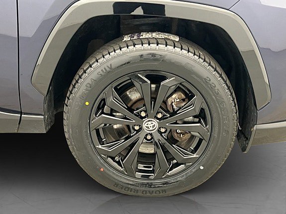 Vehicle Image 32
