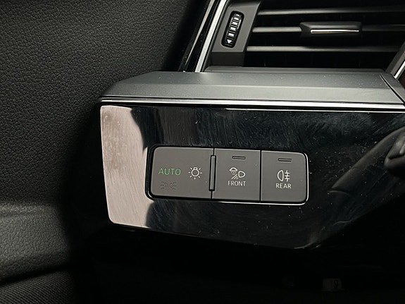 Vehicle Image 34