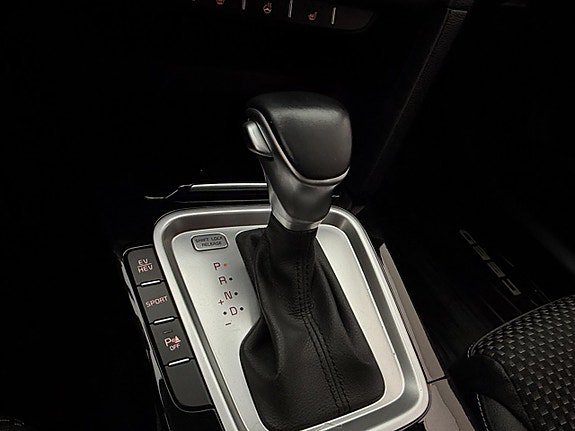 Vehicle Image 26