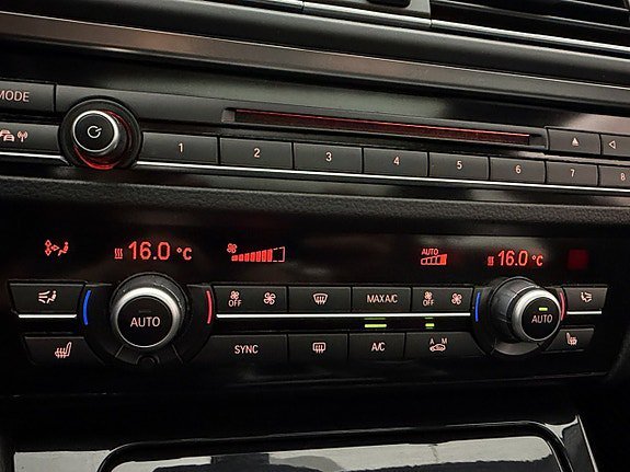 Vehicle Image 29