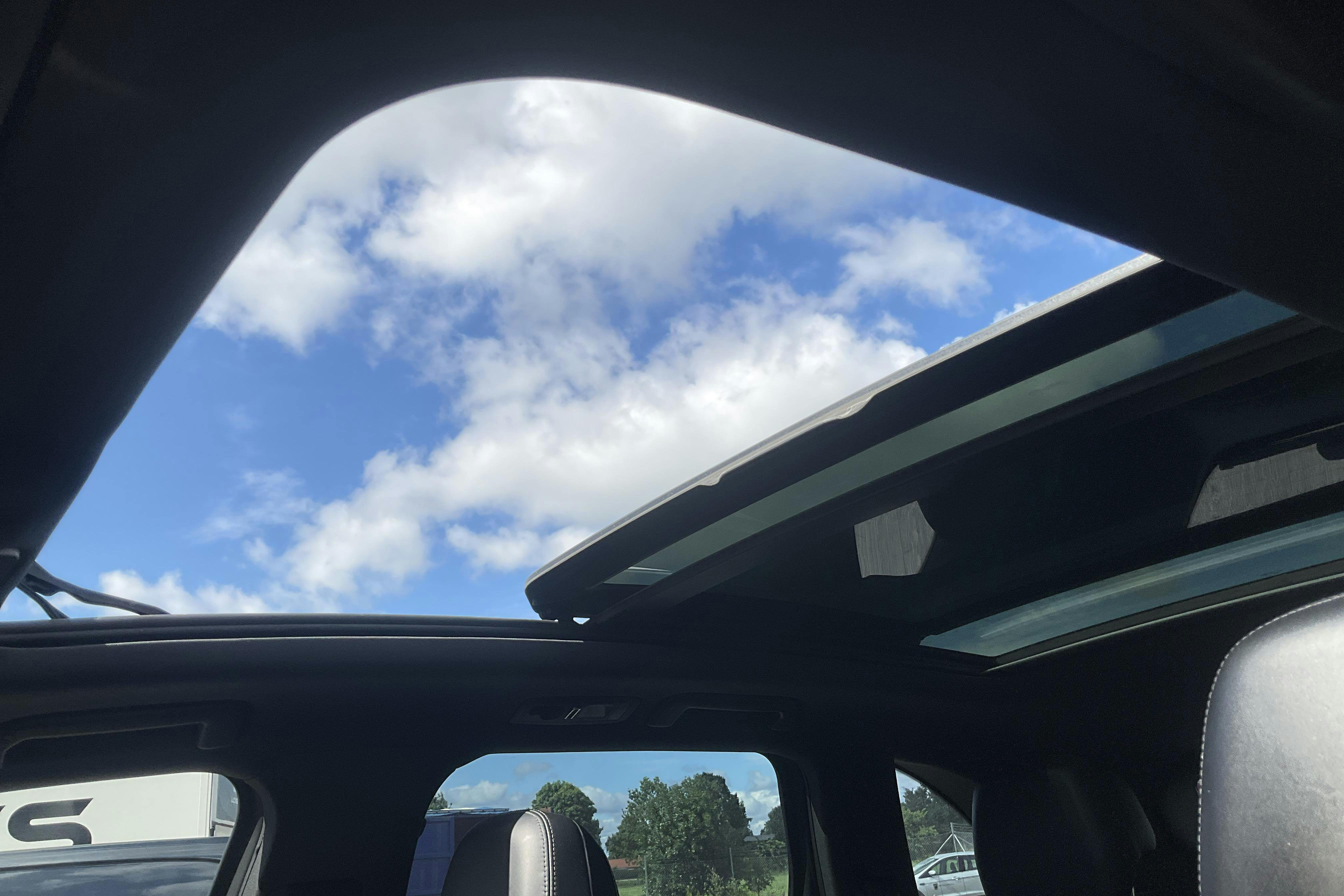Vehicle Image 17