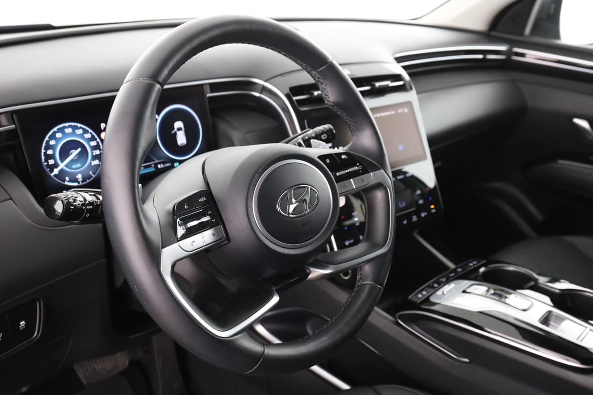 Vehicle Image 12