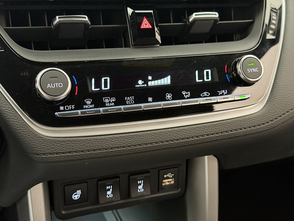 Vehicle Image 21