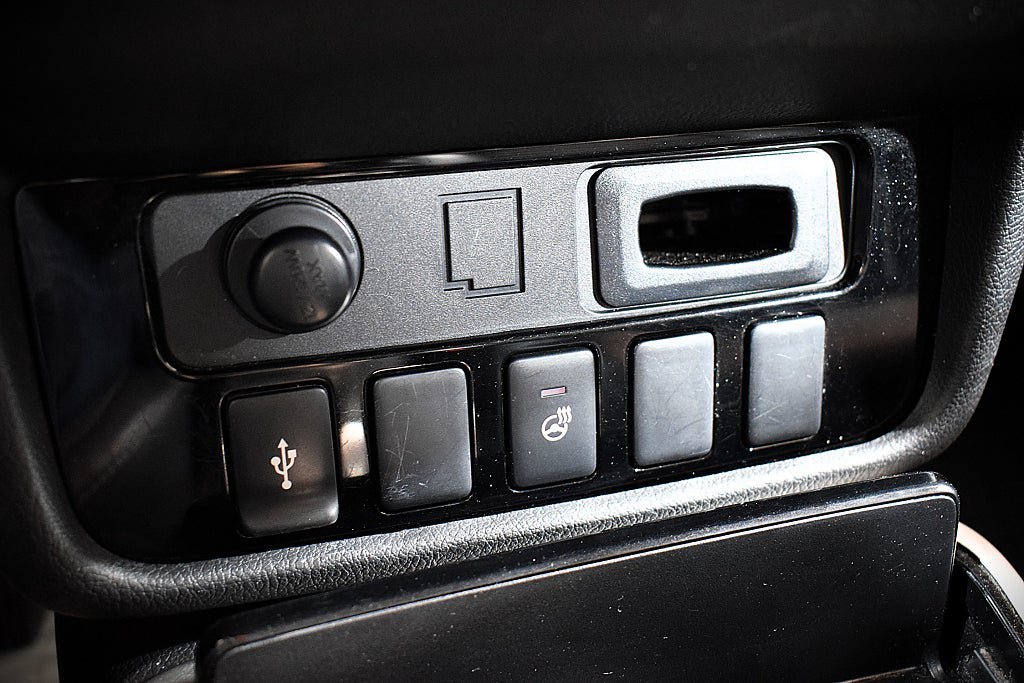 Vehicle Image 24