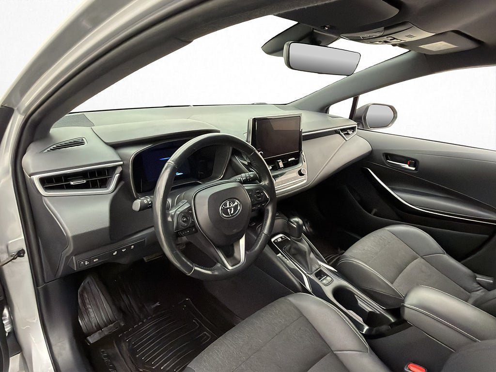 Vehicle Image 11