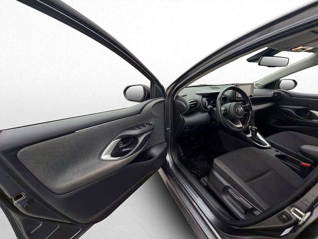 Vehicle Image 10