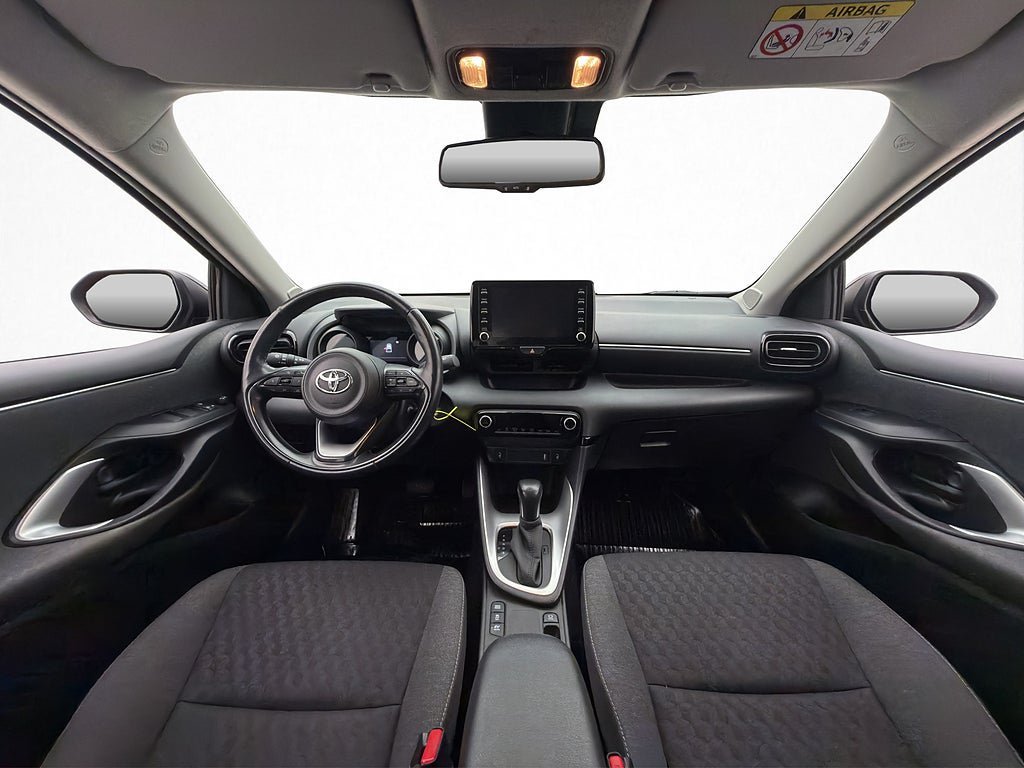 Vehicle Image 12