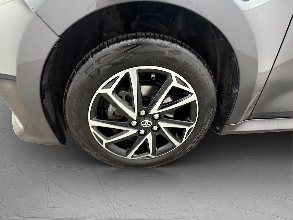 Vehicle Image 30