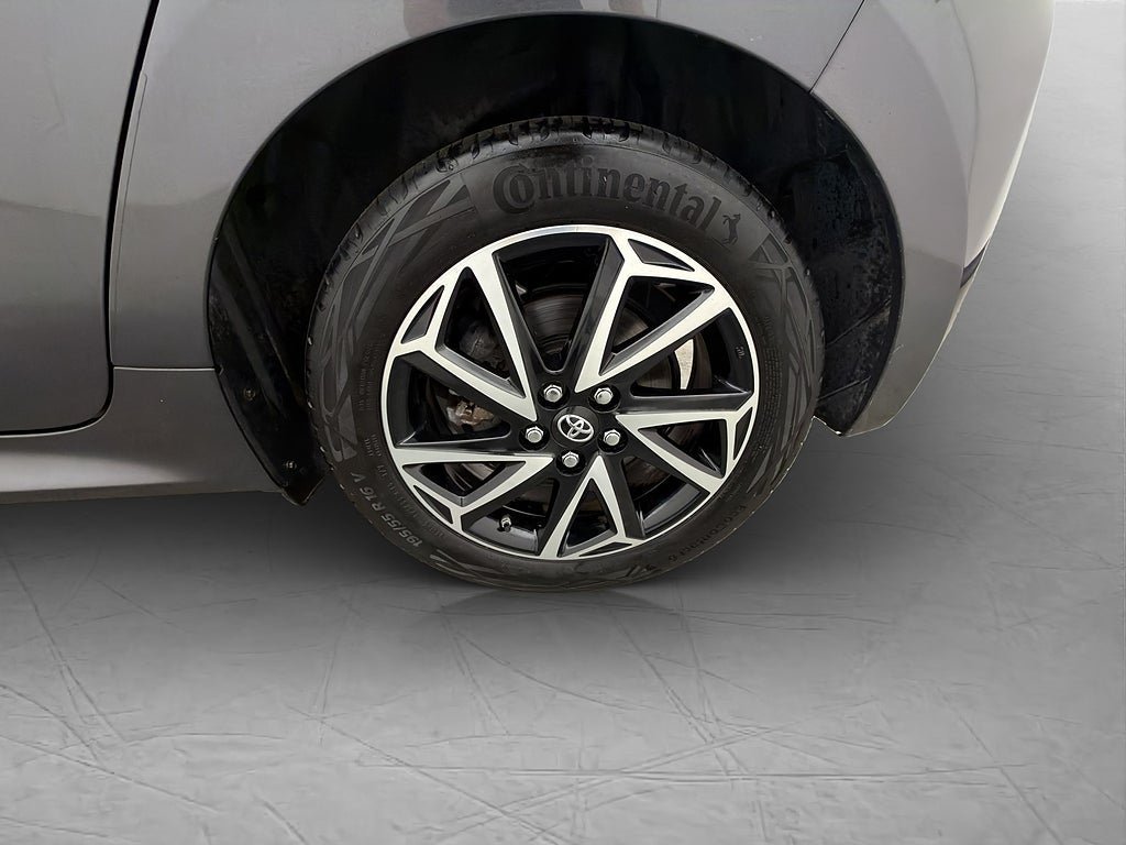 Vehicle Image 31