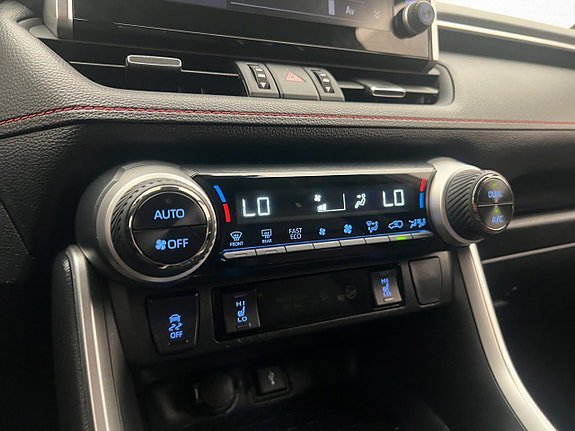 Vehicle Image 23