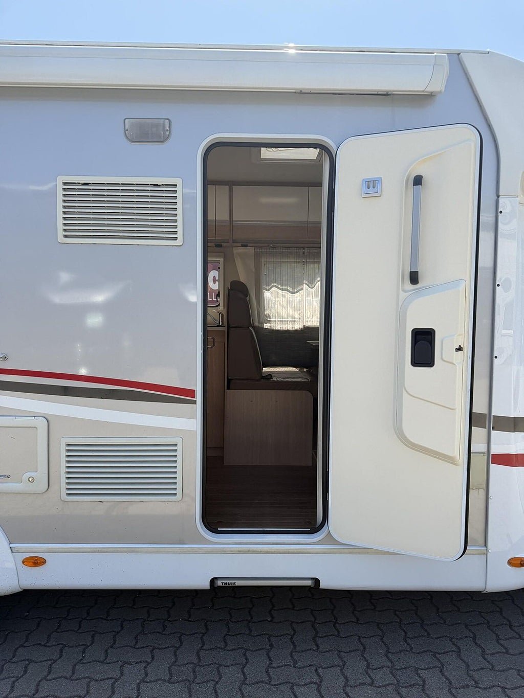 Vehicle Image 22