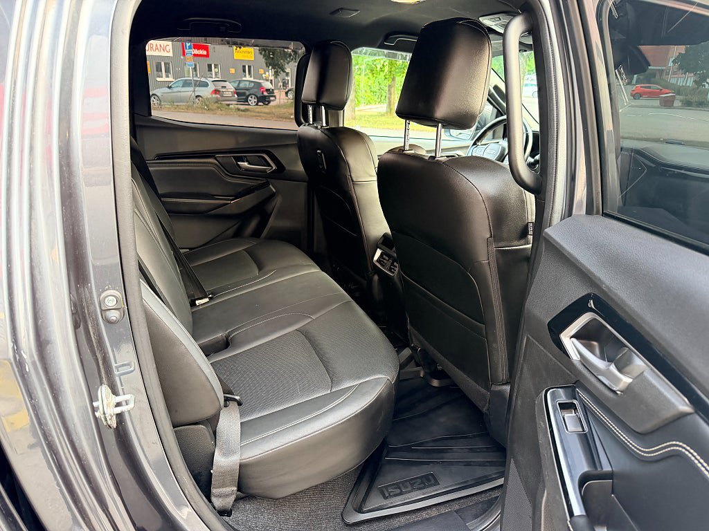 Vehicle Image 17