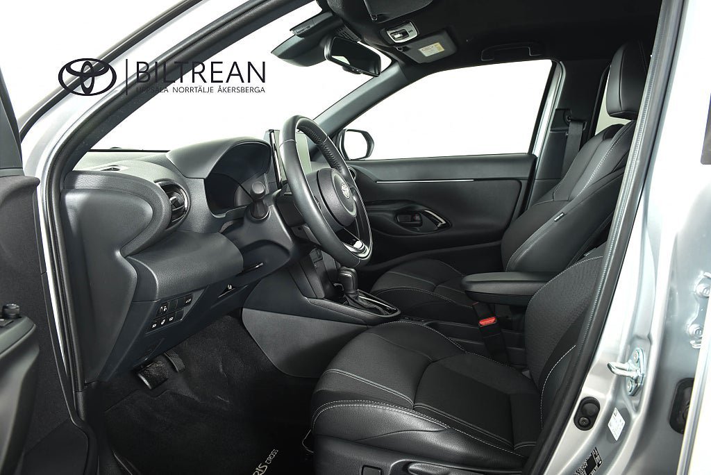 Vehicle Image 6