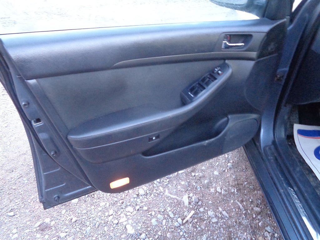 Vehicle Image 38