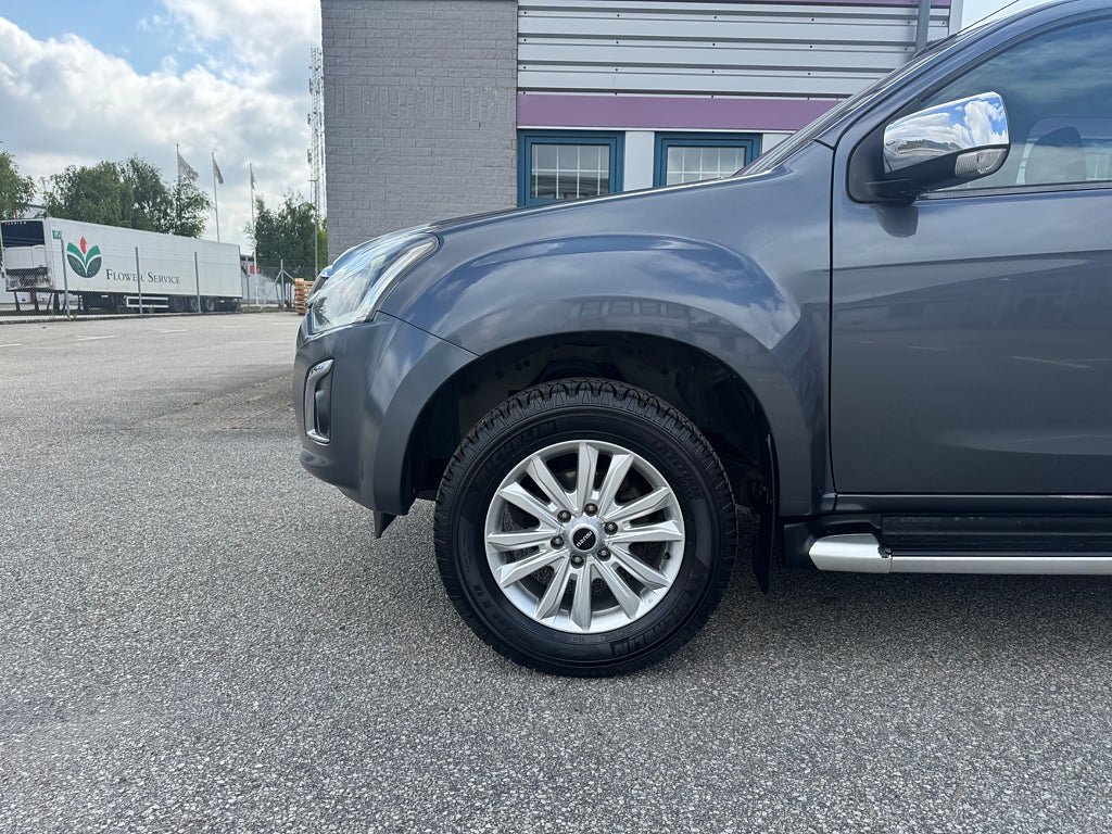 Vehicle Image 7