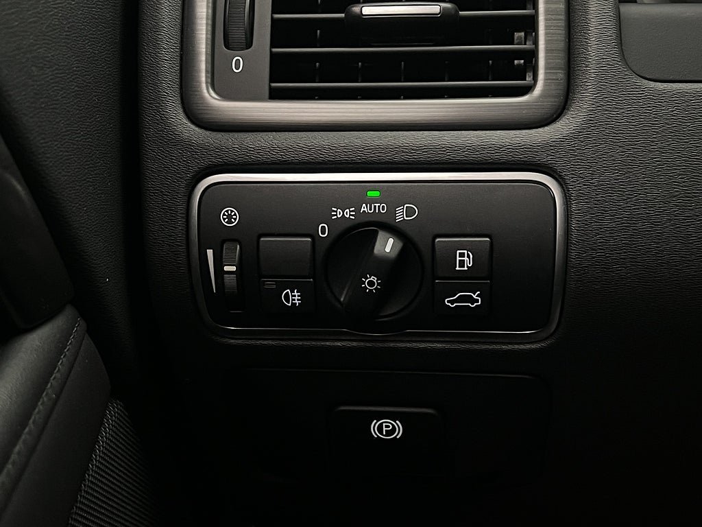 Vehicle Image 27